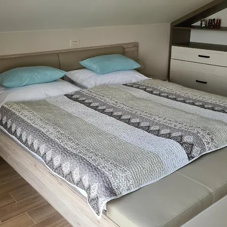 Amalia Apartamento Malinska