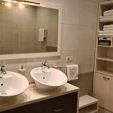 Amalia Apartment *