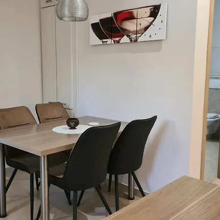 Amalia Apartment *